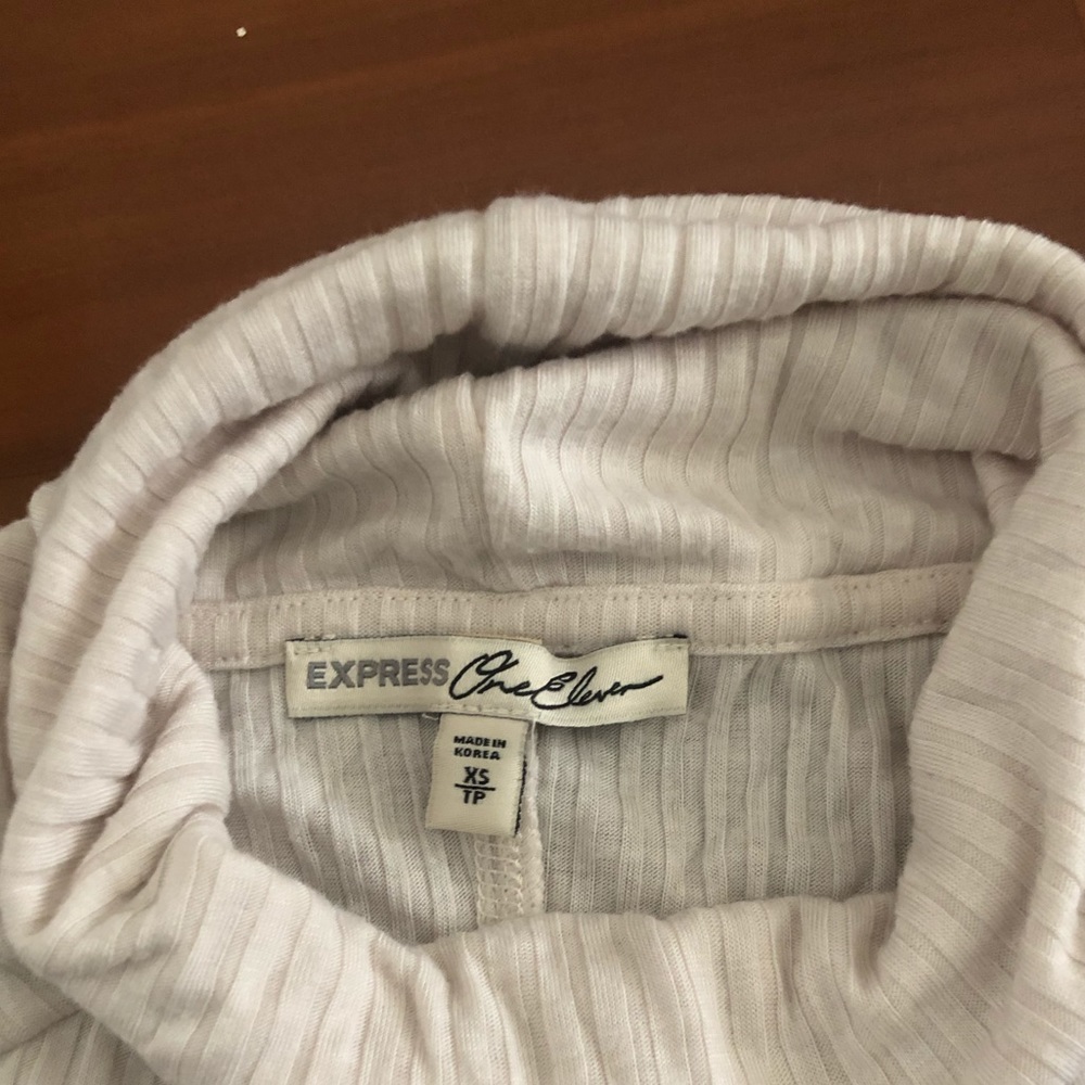 Express. Cowl/turtle neck - Picture 2 of 2